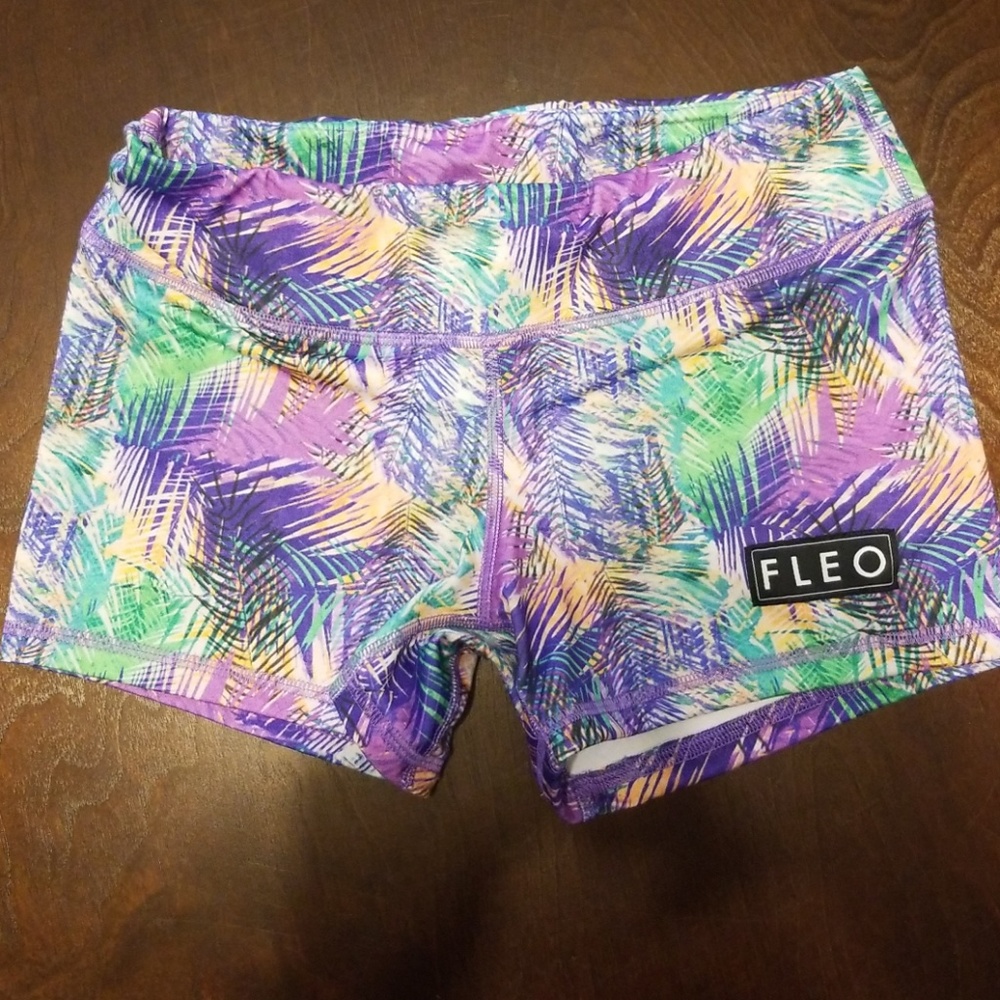 Fleo Barbella Leaf Workout Shorts